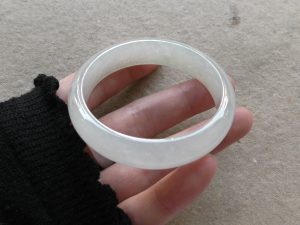 氷翡翠（ヒスイ）バングル