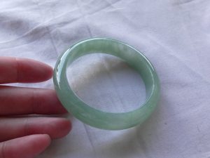 翡翠（ひすい）バングル