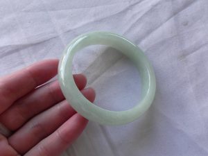 翡翠（ヒスイ）バングル