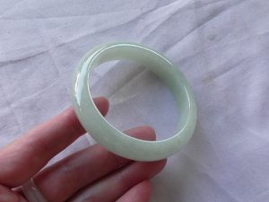 翡翠（ヒスイ）バングル