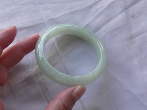 翡翠（ヒスイ）バングル