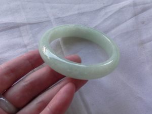翡翠（ヒスイ）バングル