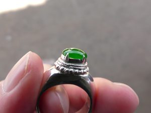 ろうかん翡翠ルース