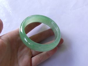 高級氷翡翠バングル