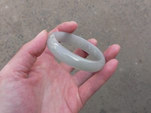 本翡翠バングル