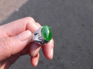 ろうかん翡翠リング