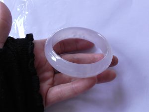 ラベンダー氷翡翠バングル
