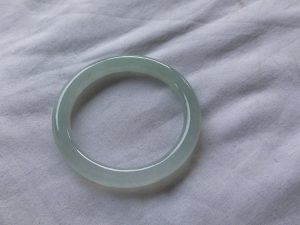 氷翡翠バングル