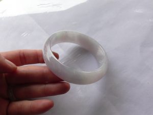 ラベンダー翡翠バングル