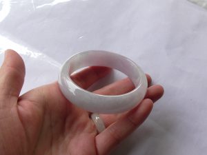 ラベンダー翡翠バングル