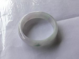 ラベンダー翡翠バングル
