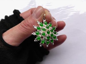 ろうかん翡翠ペンダント