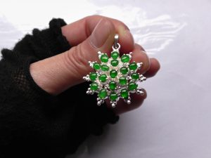 ろうかん翡翠ペンダント