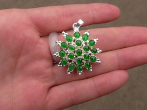 ろうかん翡翠ペンダント