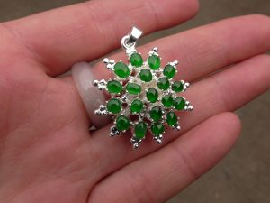 ろうかん翡翠ペンダント