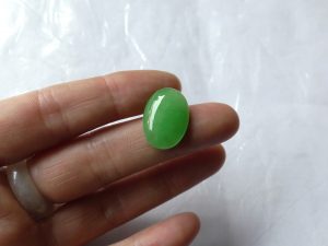 ろうかん翡翠ルース　翠卵