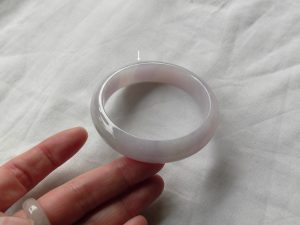 ラベンダー翡翠バングル