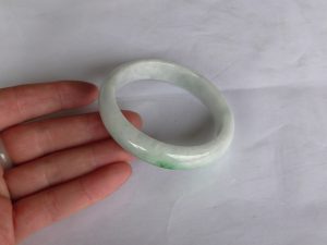 翡翠バングル