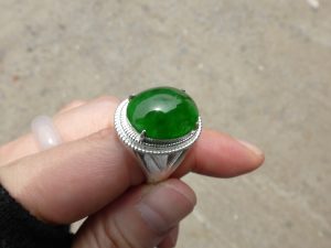 ろうかん翡翠ルース