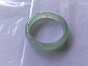 氷翡翠バングル