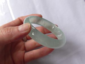 氷翡翠バングル