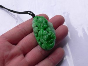 翡翠カービング