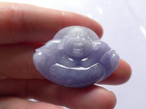 ラベンダー翡翠カービング