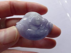 ラベンダー翡翠カービング
