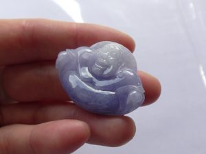 ラベンダー翡翠カービング