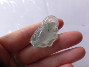 氷翡翠カービング