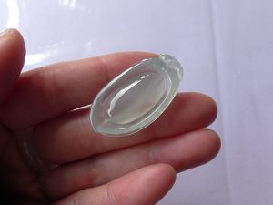 氷翡翠カービング