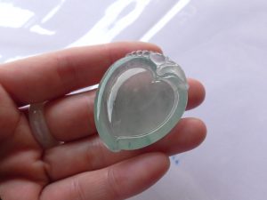 氷翡翠カービング