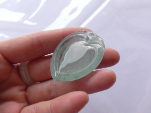 氷翡翠カービング