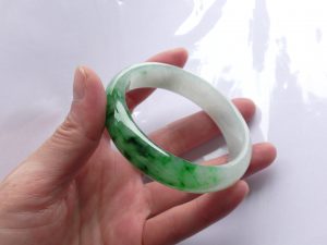 高級翡翠バングル