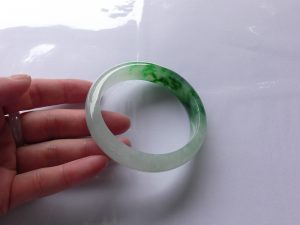 高級翡翠バングル