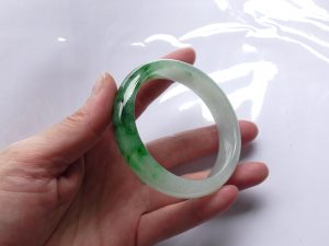 高級翡翠バングル