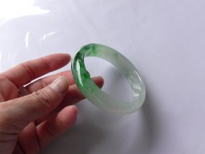 高級翡翠バングル