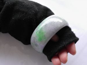 本翡翠バングル