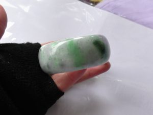 本翡翠バングル