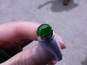 ろうかん翡翠ルース