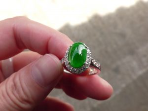 ろうかん翡翠ルース