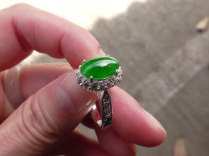 ろうかん翡翠ルース