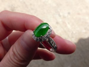 ろうかん翡翠ルース