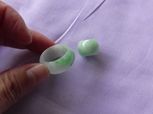 くりぬき翡翠リング&ペンダント