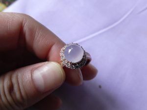 ラベンダー翡翠ルース