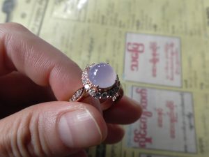 ラベンダー翡翠ルース