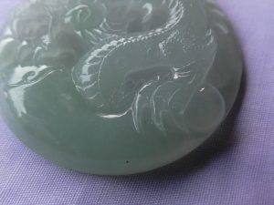 氷翡翠カービング