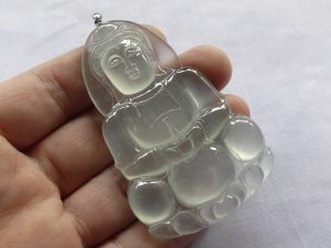 氷翡翠カービング　涅槃寂静