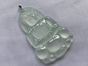 氷翡翠カービング