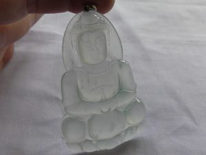氷翡翠カービング